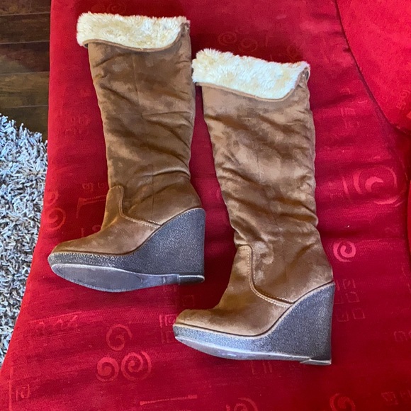Zigi Soho | Shoes | Suede Wedge Boots 